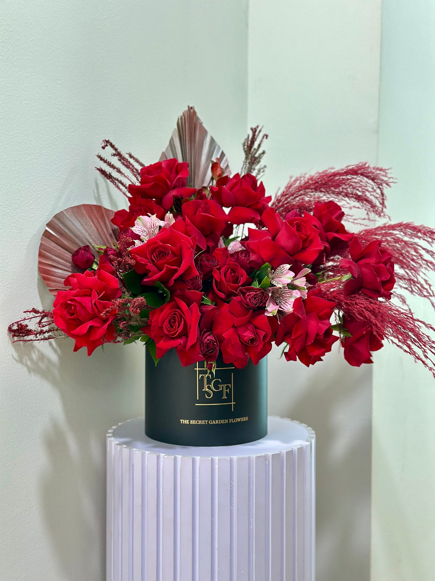 PREMIUM RED BOX
