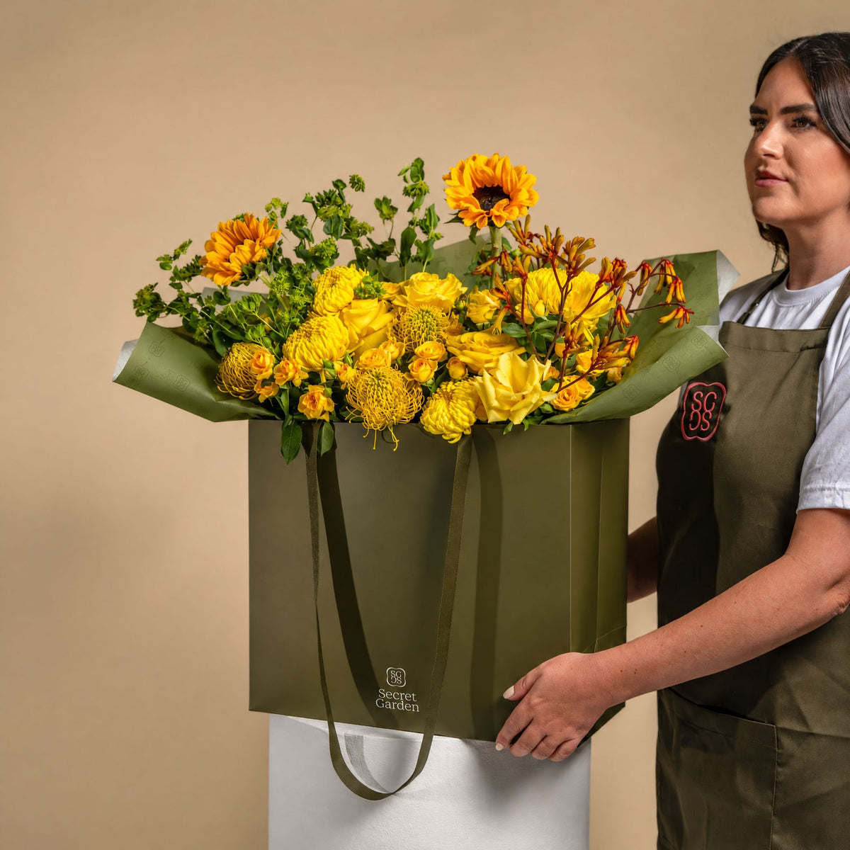 Saffron Grand Flower Bag