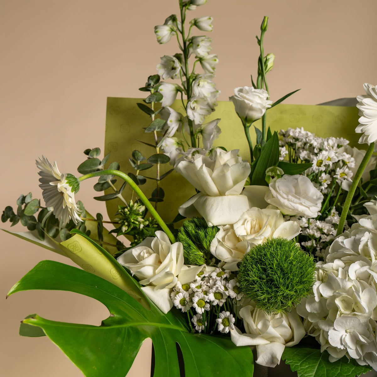 Ivory Grand Flower Bag